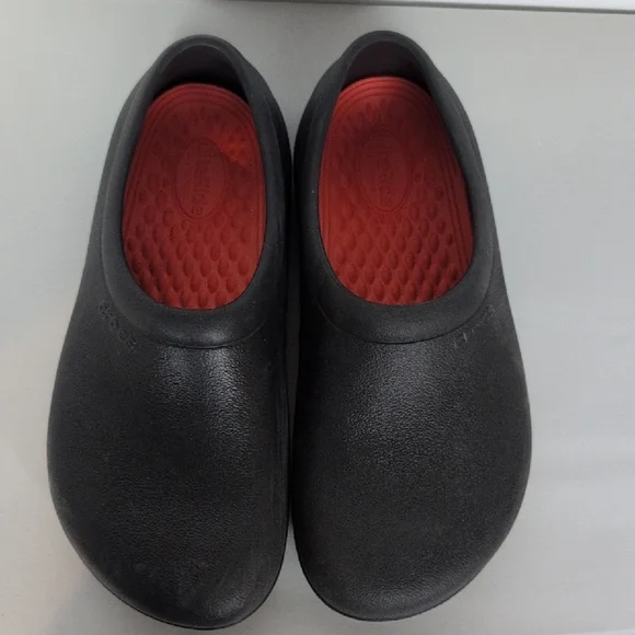 Crocs LiteRide Clogs - Picture 12 of 13